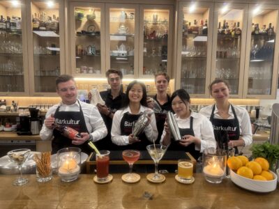 Aufbauen, Rühren, Shaken & Dekantieren…..